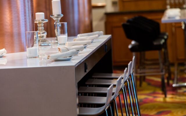 Renaissance Boulder FlatIron Hotel