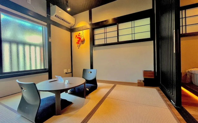 Tokyo Nook