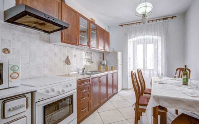 Apartment Branko Valfurva