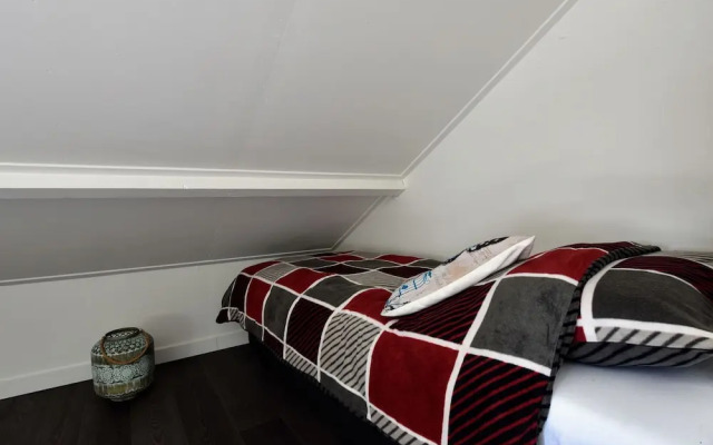 Tranquil Holiday Home in Garderen With Barbecue