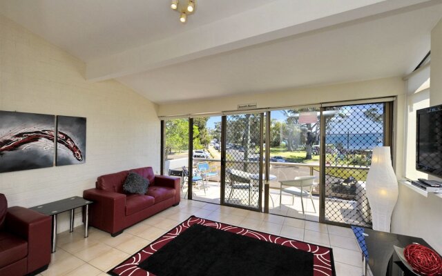 Fleetwood 7 - Shoal Bay