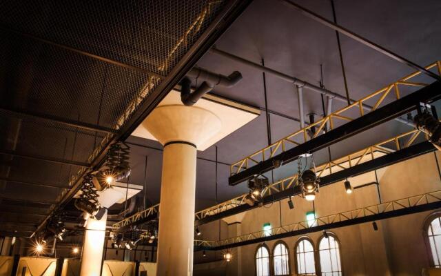 Cosmos Hotel Huashan Town