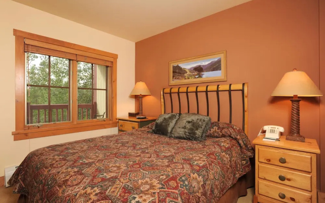 Expedition Station Condos by Vail Resorts