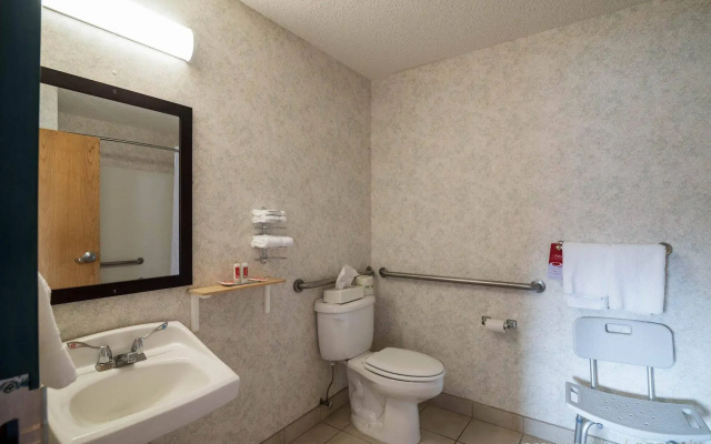 Red Carpet Inn Suites Cananda