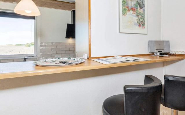 6 Person Holiday Home in Spottrup