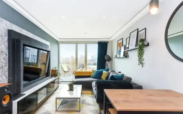 Londonaprt/1bed/balcony/gym/tv/wifi