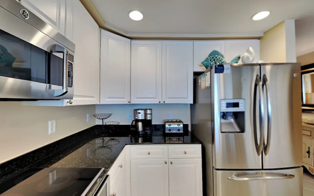 Emerald Isle #1108 - Emerald Dreams