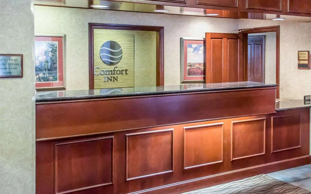 Days Inn by Wyndham Austintown