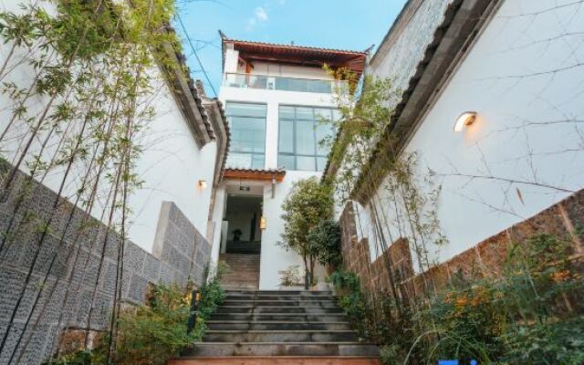 Tengchong Xitang Rehai Sulfur Hot Spring Boutique Lodge