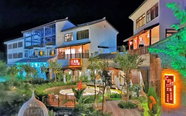 Huajianman Hostel