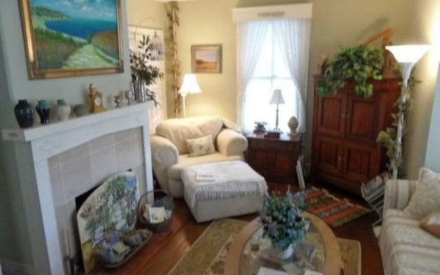 Princess Anne Book Lovers Inn
