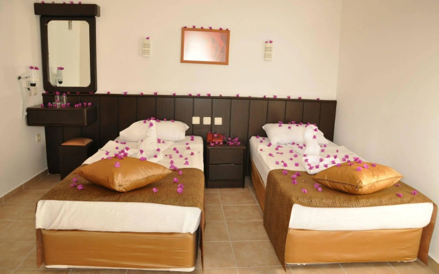 Kleopatra Celine Hotel
