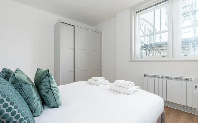 JOIVY Stylish 1 bed flats in Soho