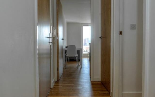 Stunning & Spacious 2BR Apartment in Mediacityuk