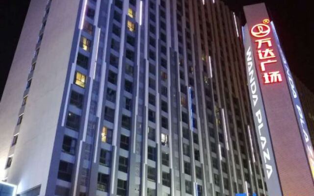 Shanghai Huayue Apartment (Jinshan Wanda Shop)