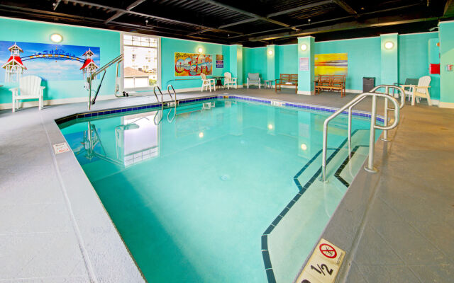 Commander Hotel & Suites