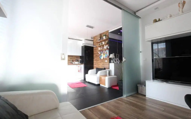 Rainbow Apartments 2