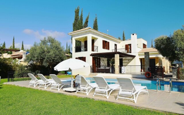 3 bedroom Villa Tala 67 with private pool and golf course views, Great for families, near Aphrodite Hills Resort village