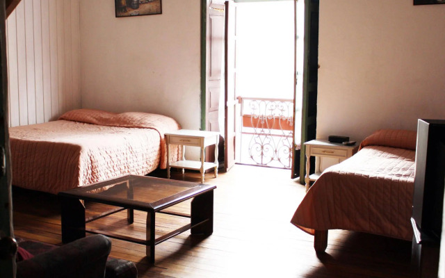Hostal Latina