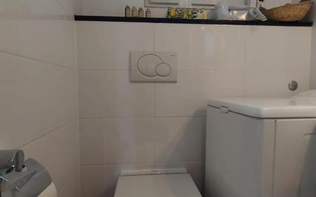 Gl Town Apartment