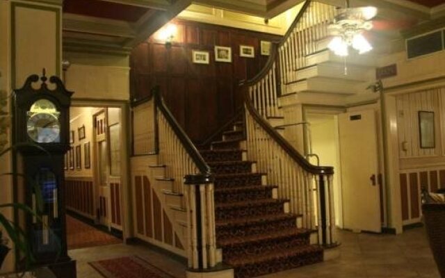 The Yankee Pedlar Inn