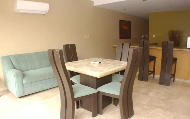 Ocean Plaza 11 by Praia