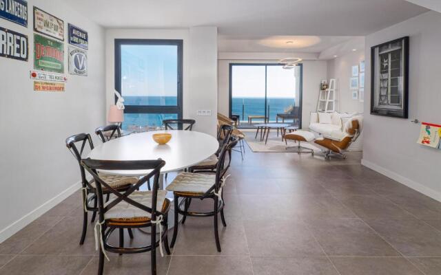 Blue Suite 2346