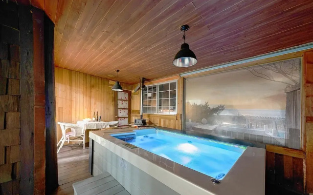 Ganghwa Izba Pension