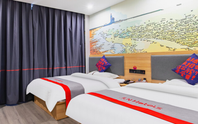 Yunyi Chain Hotel (Nanjing Qixia Yaohuamen Subway Station)