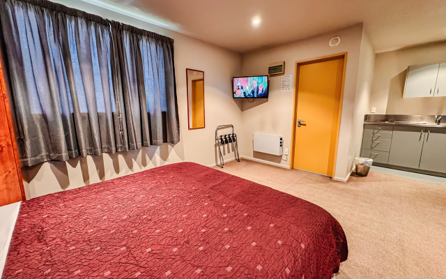 Bealey Avenue Motel