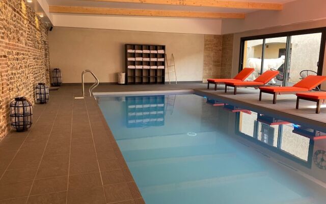 Hotel SPA Piscine le Petit Castel