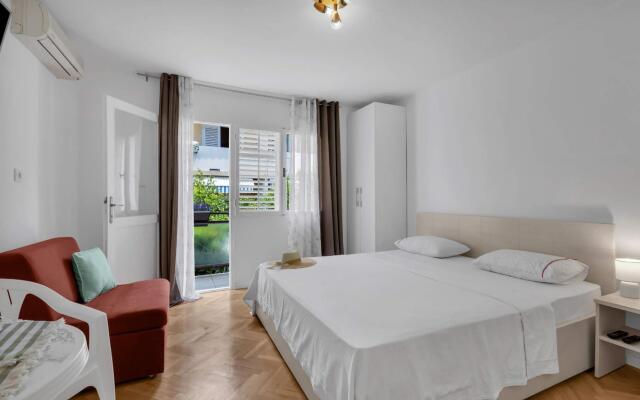 Ivica - 100m from the beach - SA3(2) narancasti