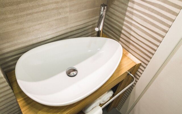 Sir George Luxury Suites