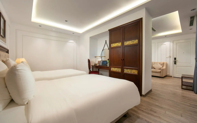 Gloud Hotel