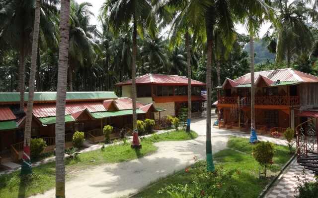 Gold India Beach Resort