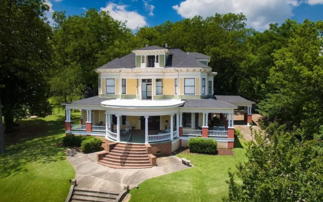 Edwardian Inn
