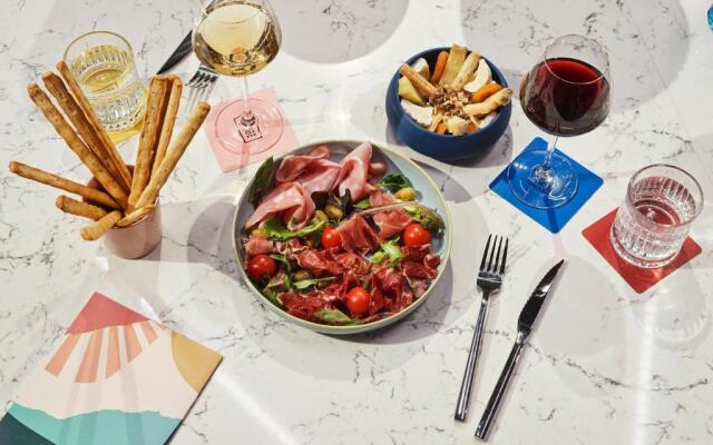 Tribe Paris Saint Ouen