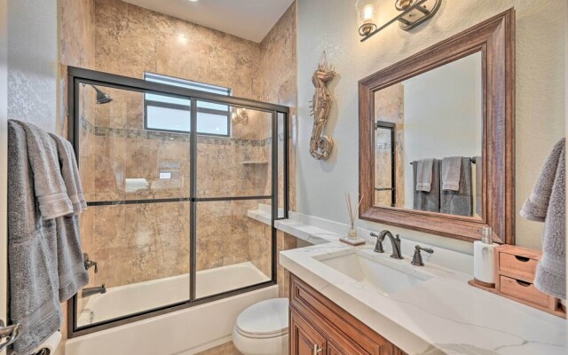 Coastal Naples Getaway ~ 2 Mi to Beaches!