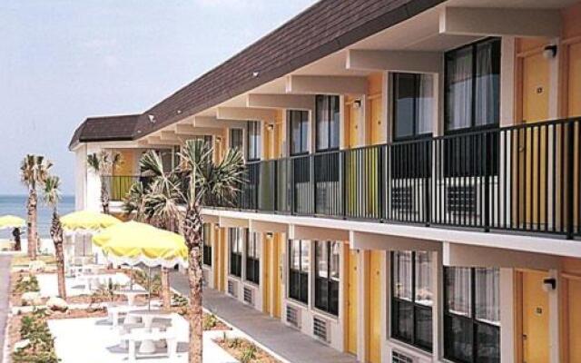 Spacious and Modern Resort Condo in Daytona Beach - Studio Condo #1