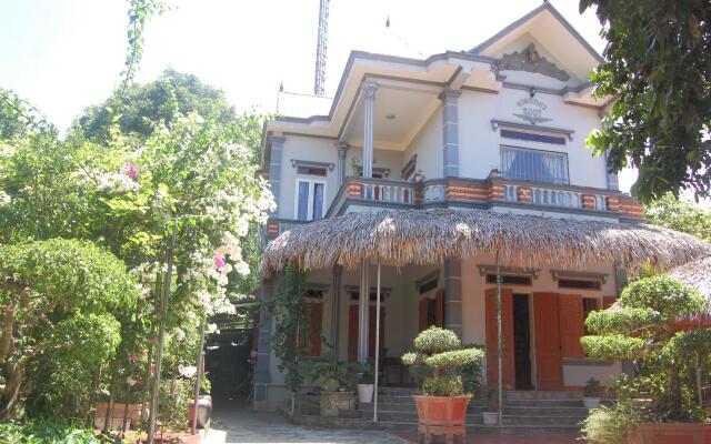 Ninh Binh Mountain View Homestay