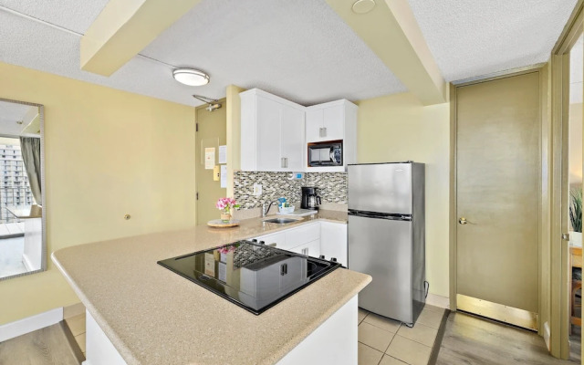 Pacific Monarch - 1 BR - Ocean & City Views