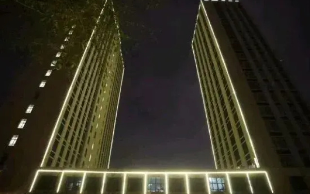 Sweet Fruit E-sports Hotel (Changchun Jida South School)