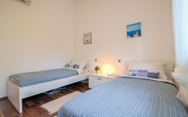 Nice Home in Banjole With Wifi and 2 Bedrooms