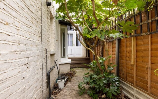 The Camberwell Secret - Alluring 3bdr House With Garden