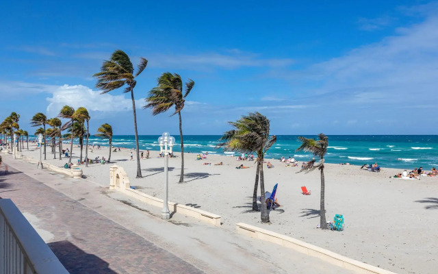 OceanSide Boutique Hotel - Hollywood