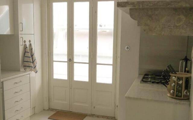 DuMont Lisbon Guesthouse