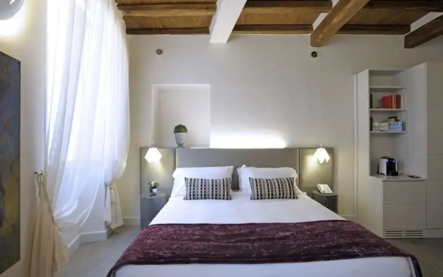 Trevi Palace Luxury Inn