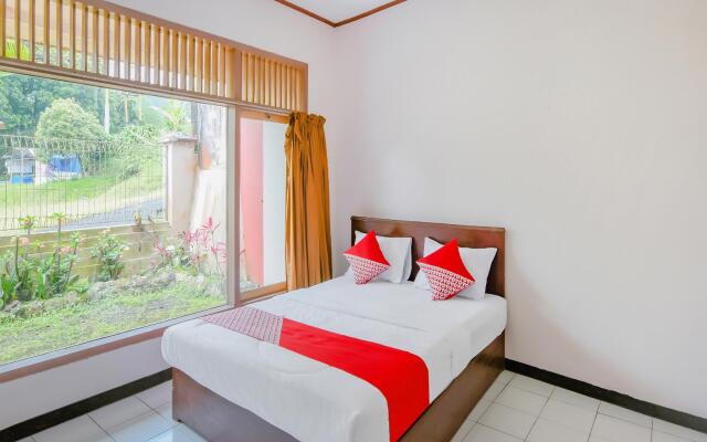OYO 90258 Hotel New Aprilla