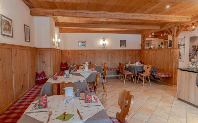 Sweet Cherry Boutique & Guesthouse Tyrol