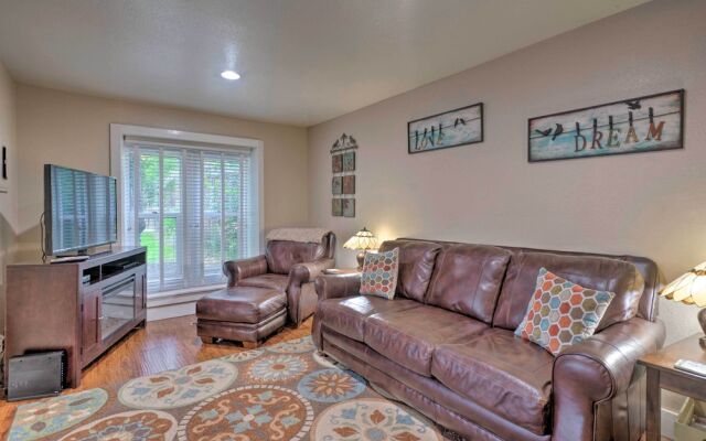 Creekside Home w/ Patio, Walk to Manitou Incline!